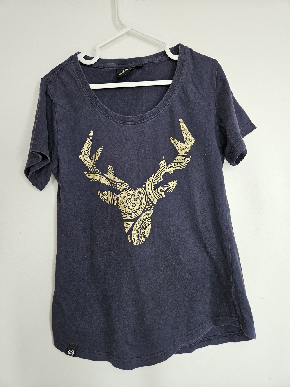 SEPAQ Parc National Du Mont Megantic Gold Mandala Deer Graphic T Shirt XS🔥
